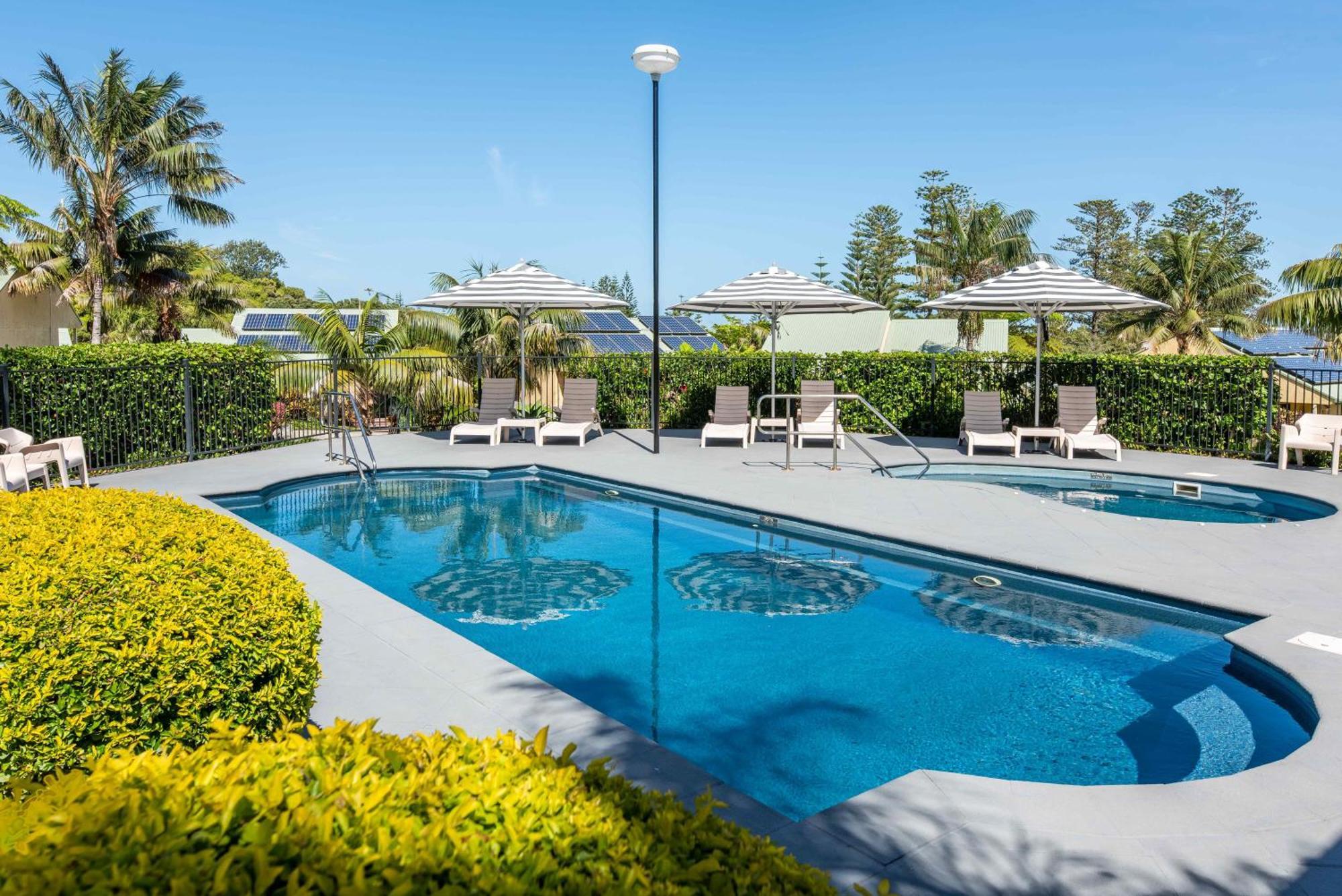 בורנט פיין Governors Lodge Resort Hotel מראה חיצוני תמונה
